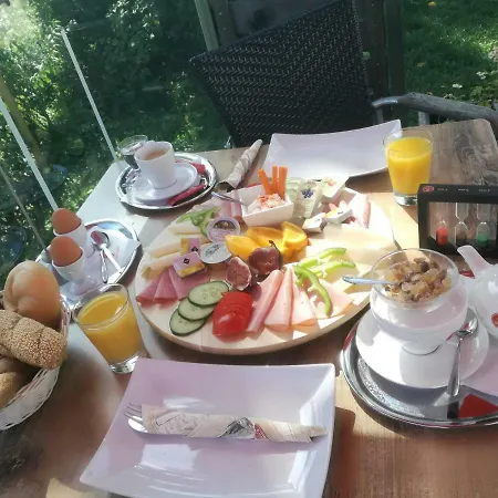 Cafe Rafaela Guest house 3*