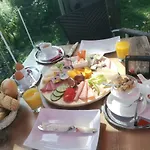 Cafe Rafaela Konukevi 3*