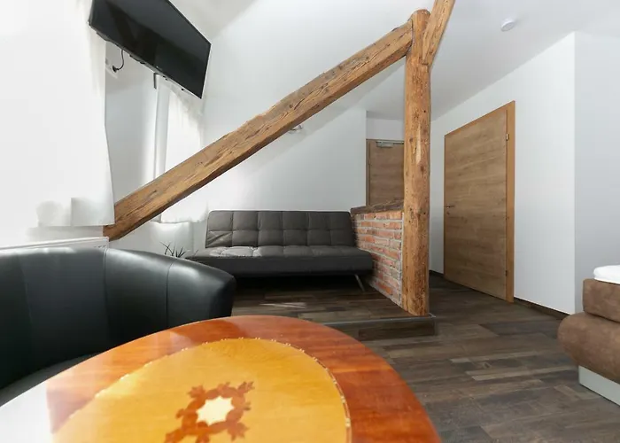 Cafe Rafaela بيت ضيافة